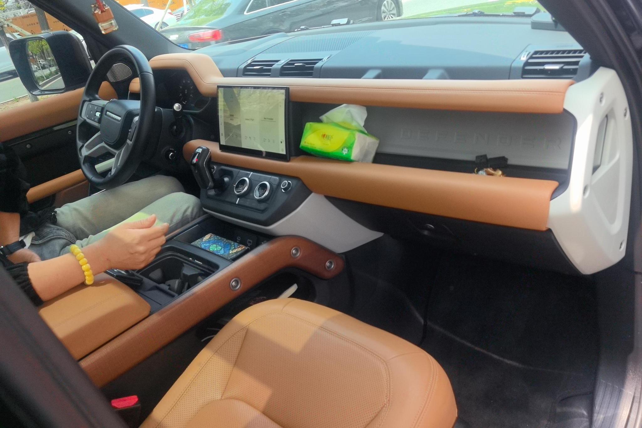 Land Rover Defender 2023 130 3.0T P400 HSE