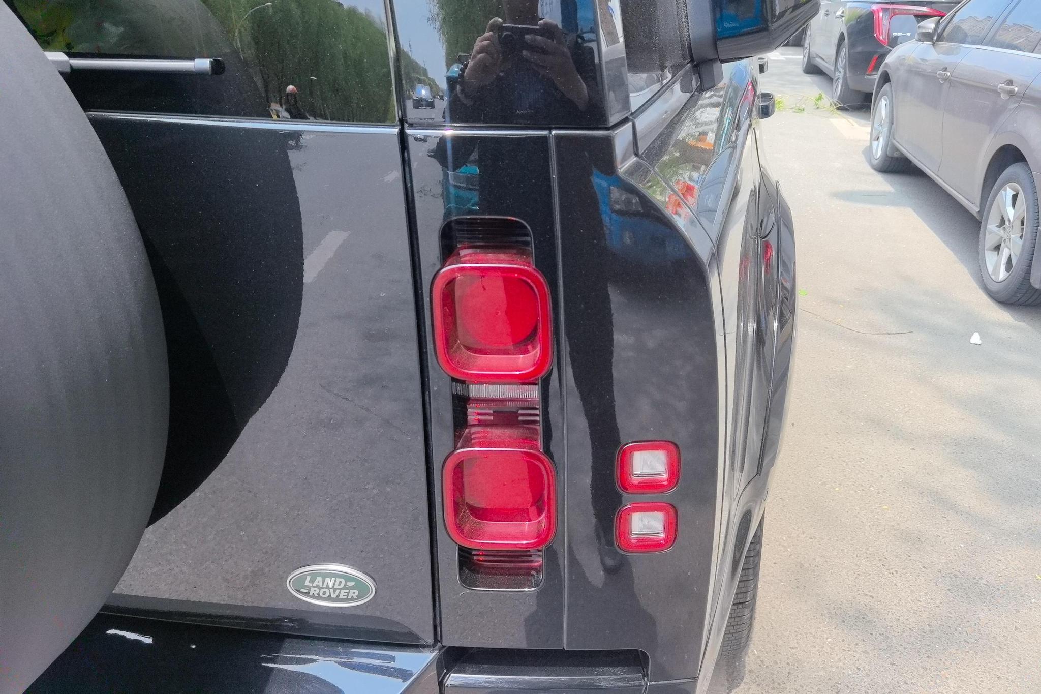 Land Rover Defender 2023 130 3.0T P400 HSE