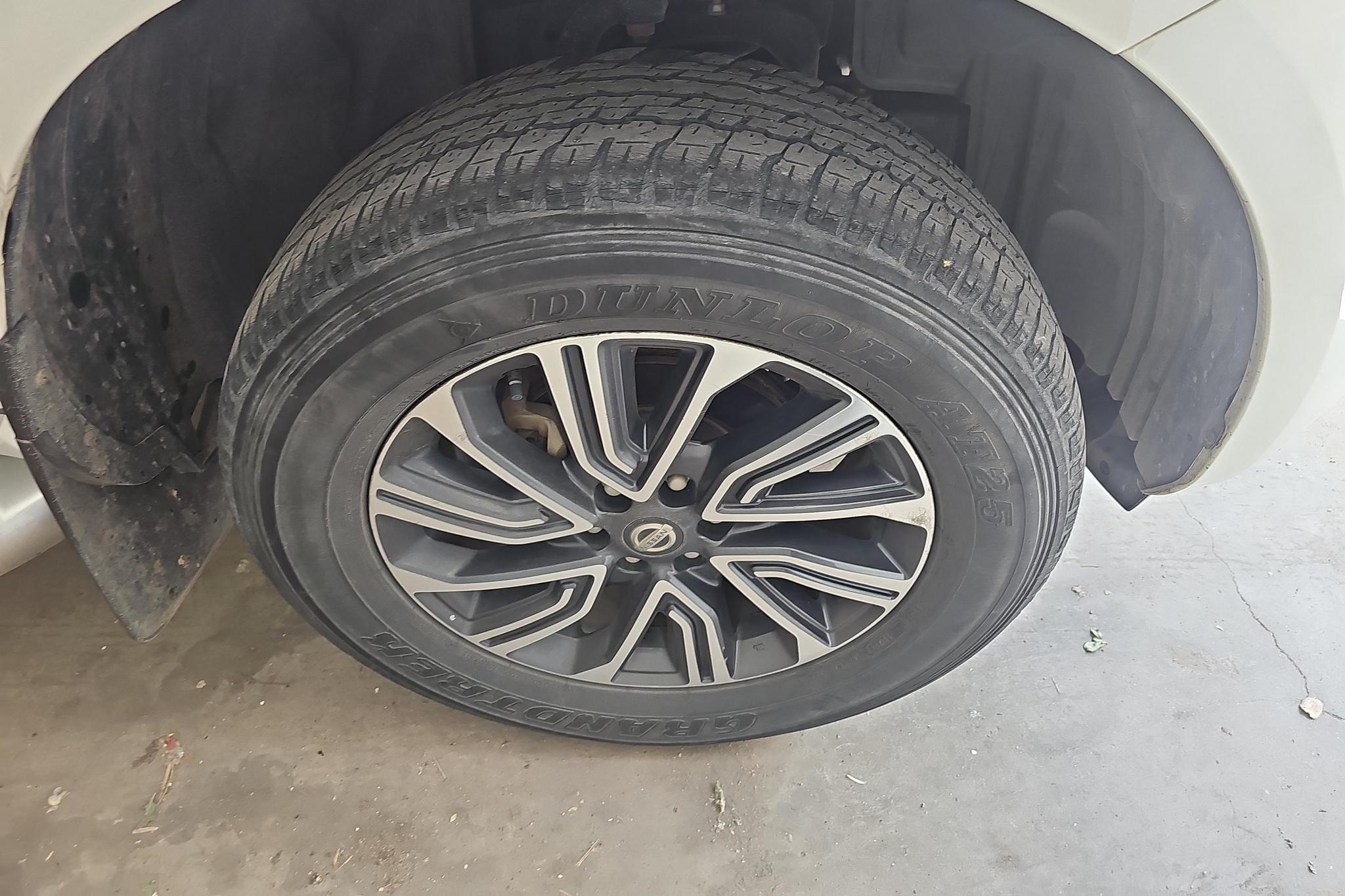 Nissan Terra 2020 2.5L AT Luxury