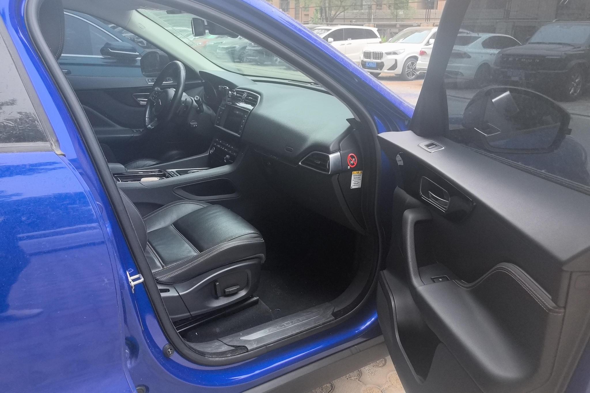 Jaguar F-Pace 2018 2.0T Premium