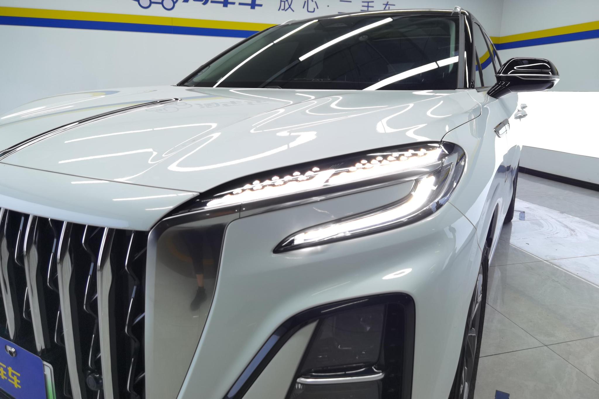 Hongqi HS3 PHEV 2024 115km
