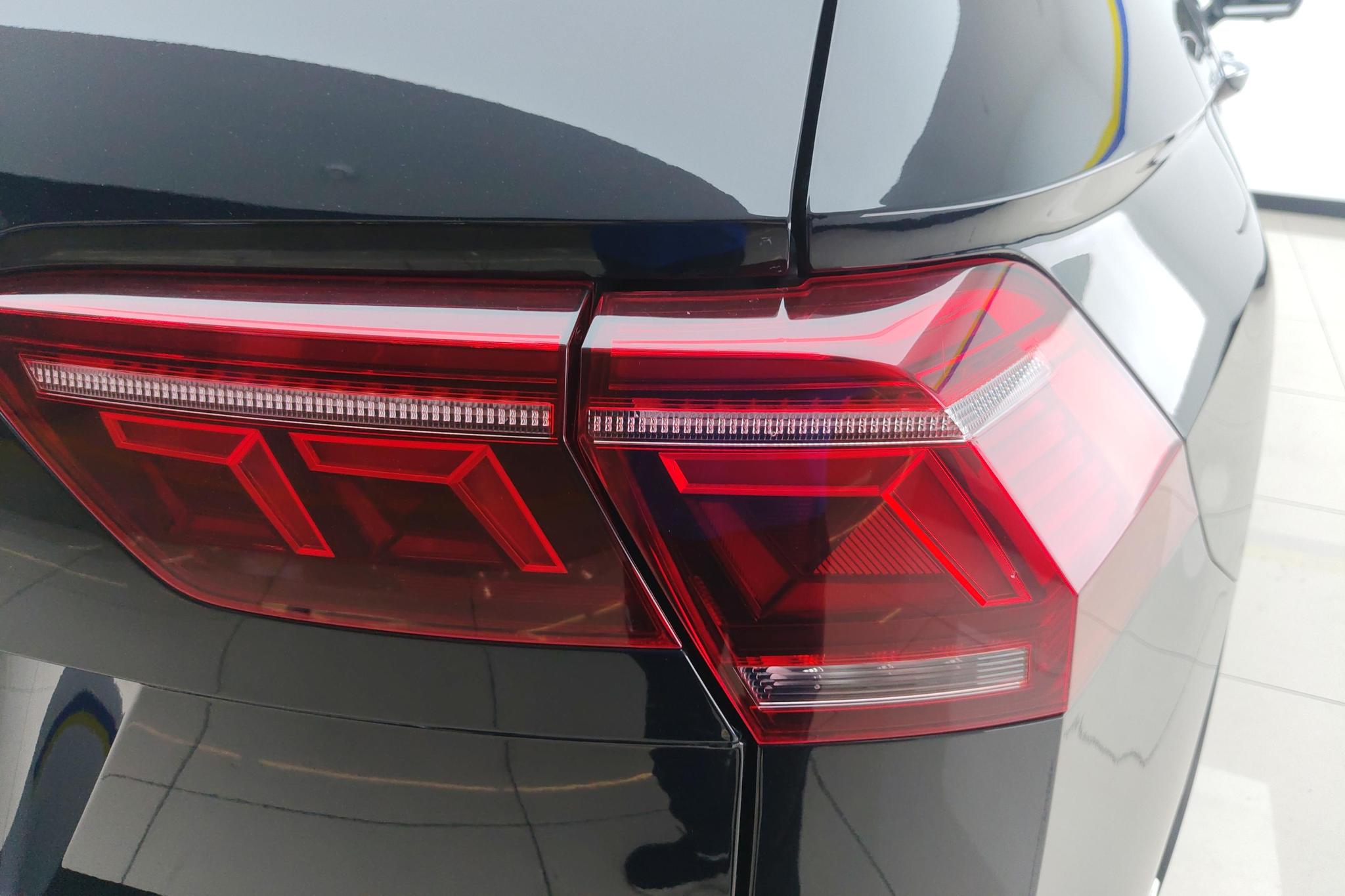 Volkswagen Tiguan L L 2023 330TSI R-Line Flagship