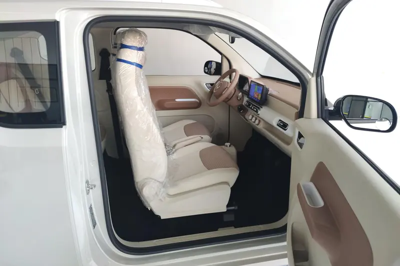 Wuling Hongguang MINI EV 215km — фото 11