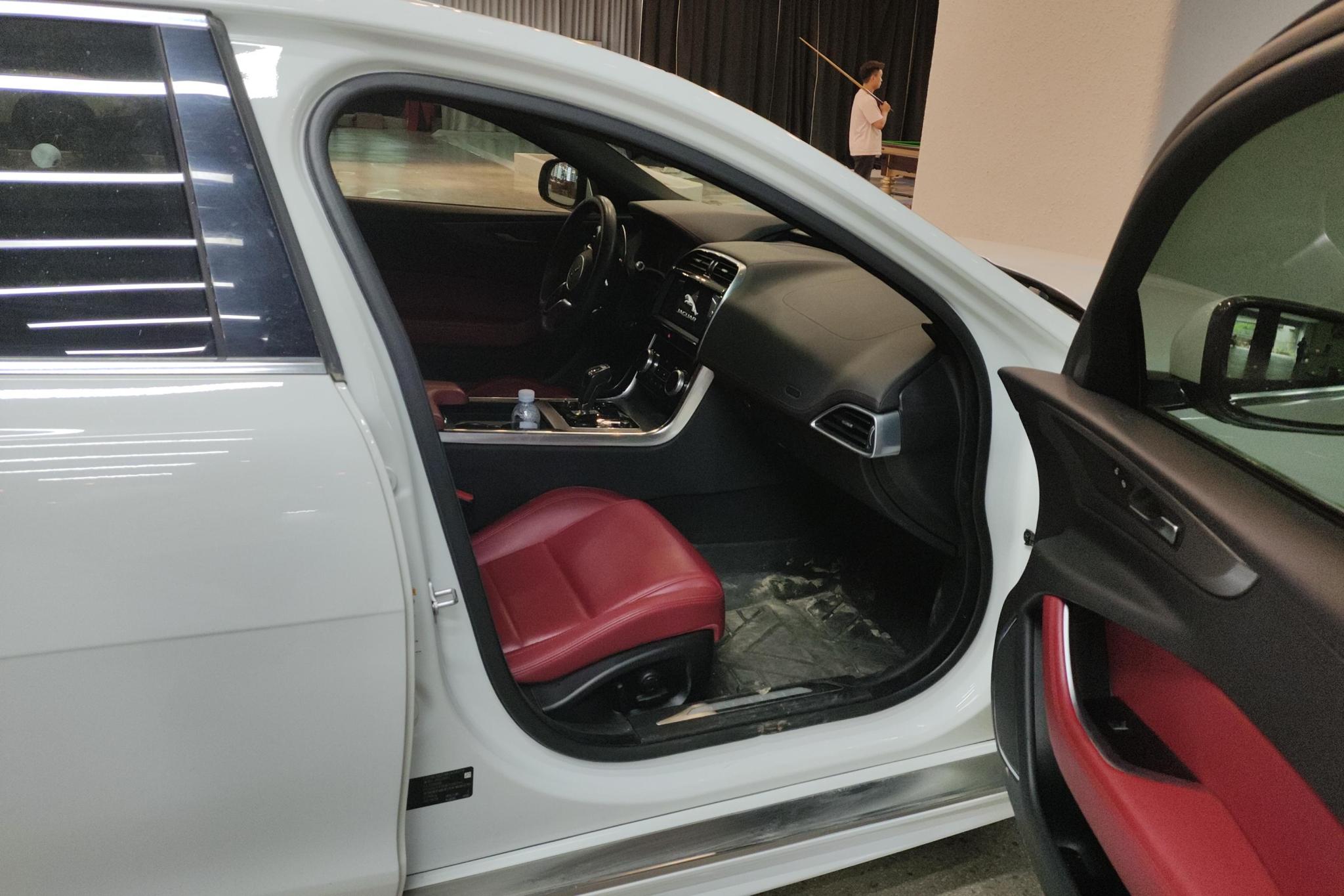 Jaguar XEL 2020 2.0T 200PS R-DYNAMIC Sport