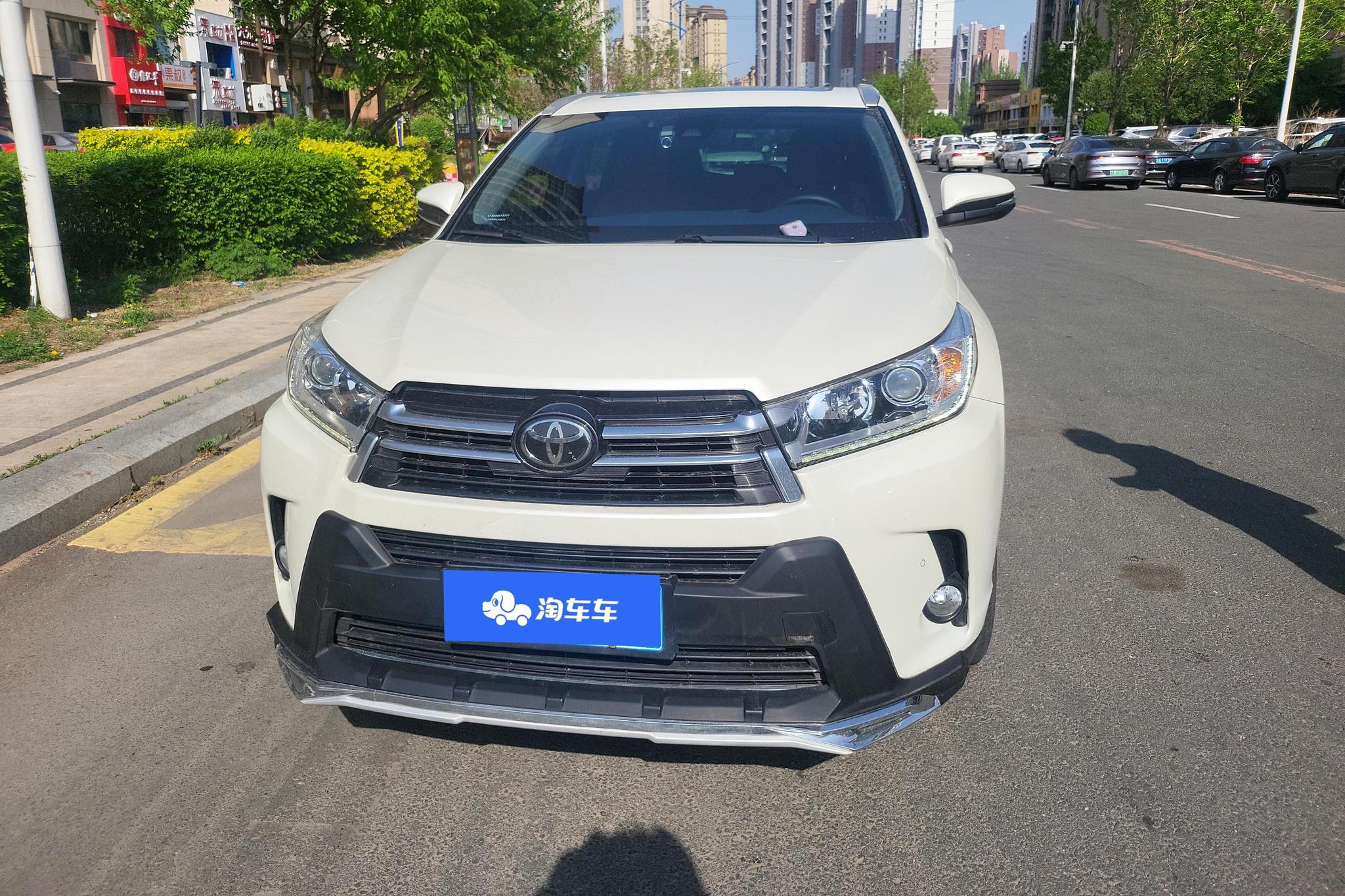 Toyota Highlander 2018 2.0T Luxury 7 мест V