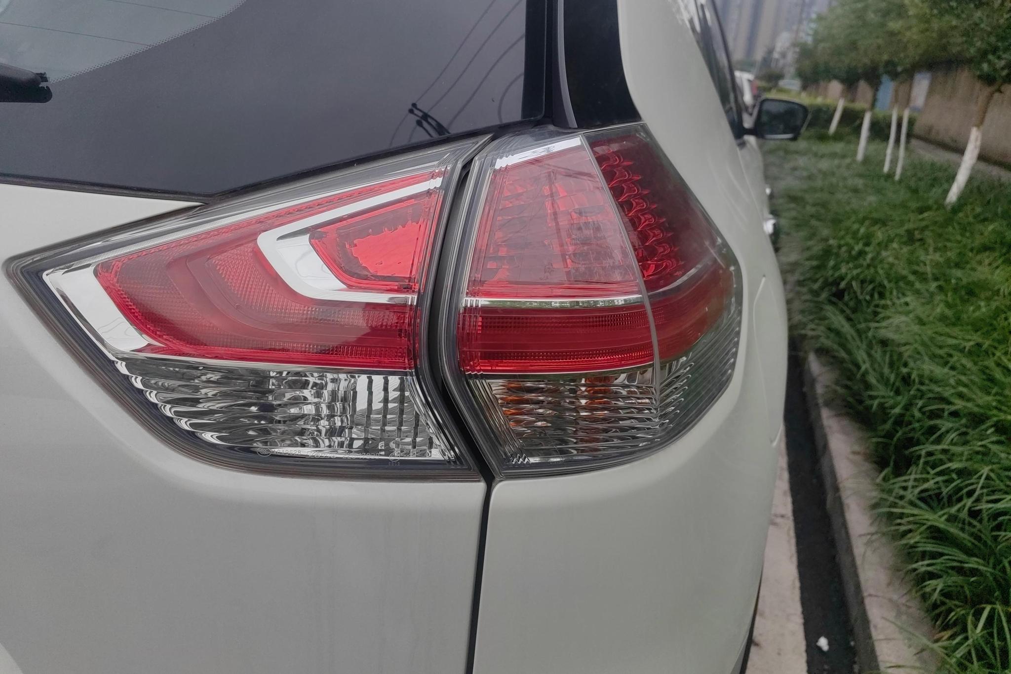 Nissan X-Trail 2014 2.0L CVT Comfort 2WD