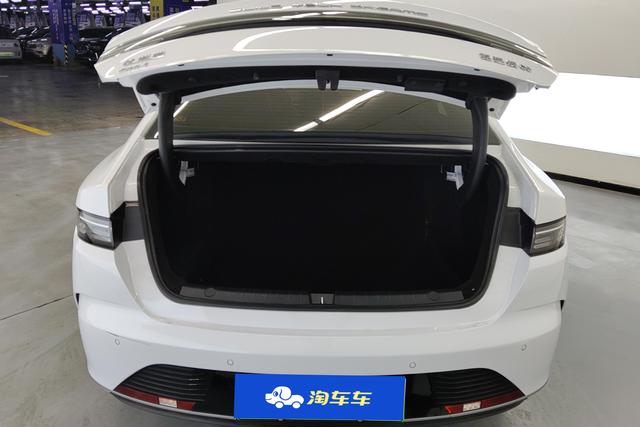 BYD Destroyer 05 2024 DM-i 55 KM Luxury — фото 17