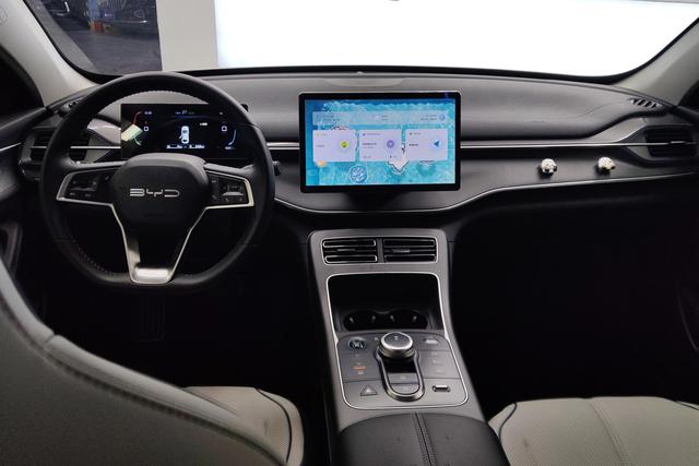 BYD Destroyer 05 2024 DM-i 55 KM Luxury — фото 11