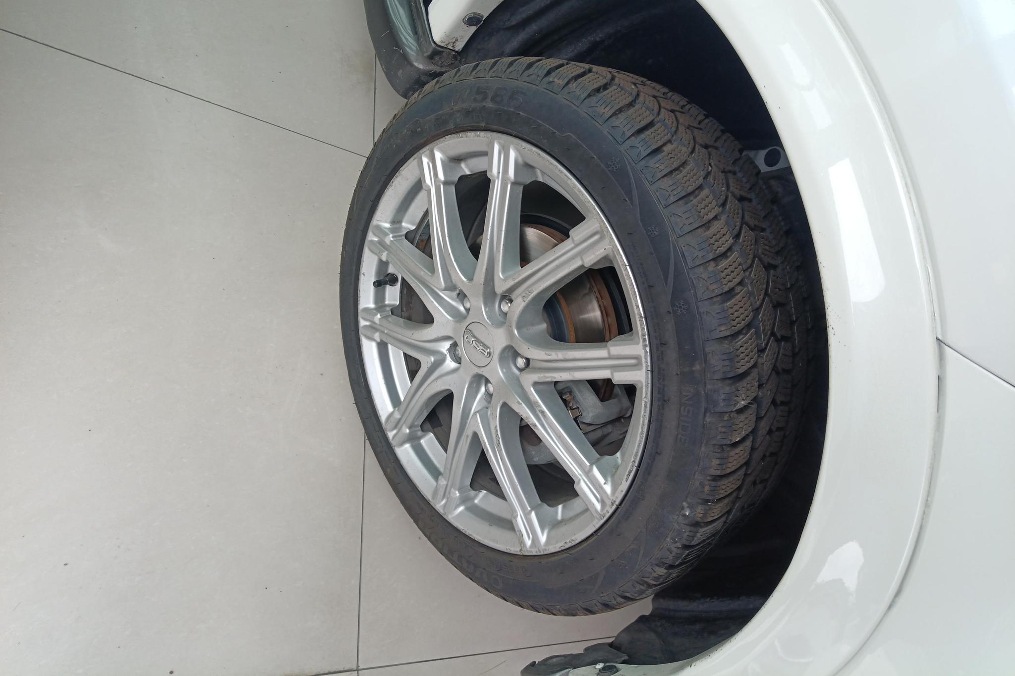 Infiniti ESQ 2014 1.6L