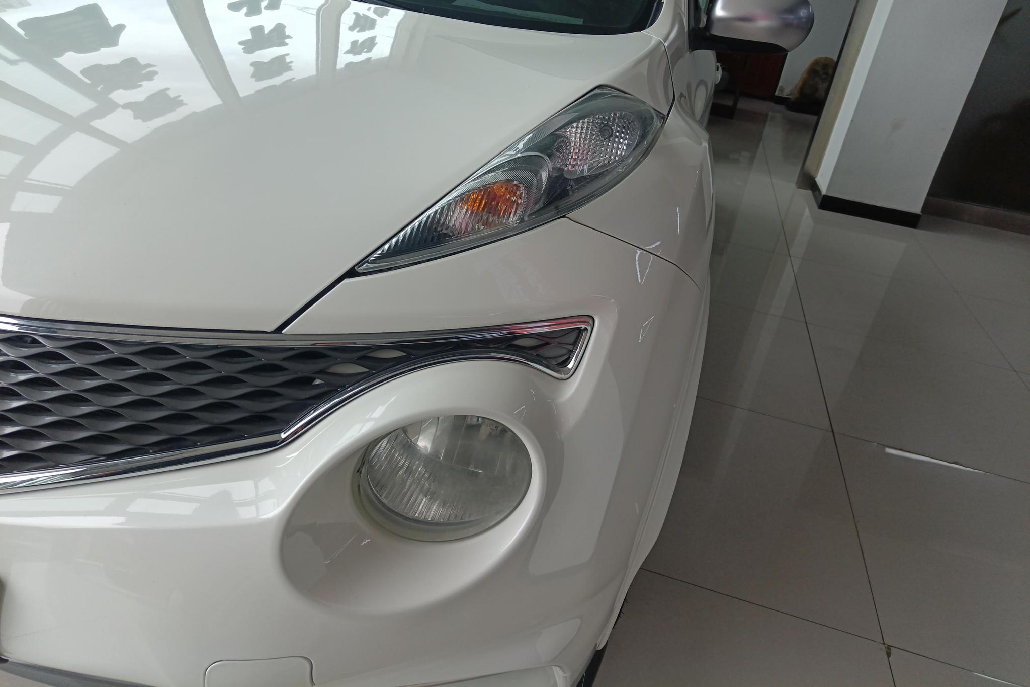 Infiniti ESQ 2014 1.6L
