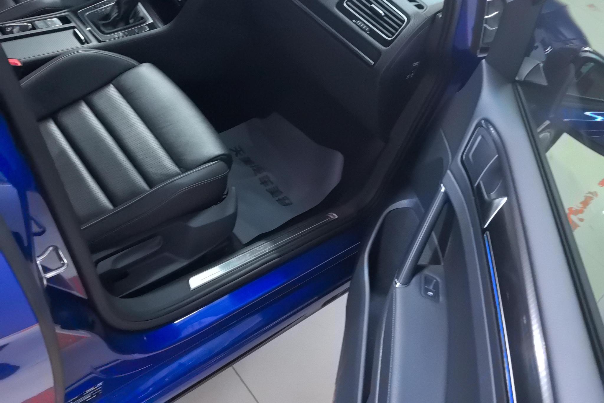 Volkswagen Golf 2017 2.0TSI R