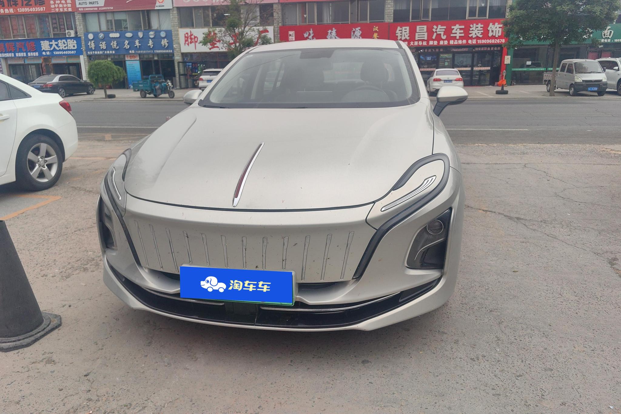 Hongqi E-QM5 2022 431km 5 мест