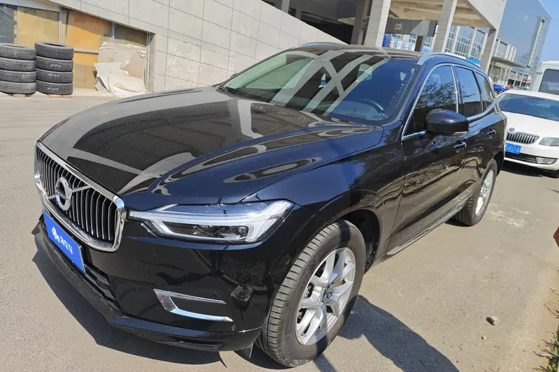 Volvo XC 60 T 5 4 WDLuxury — фото 1