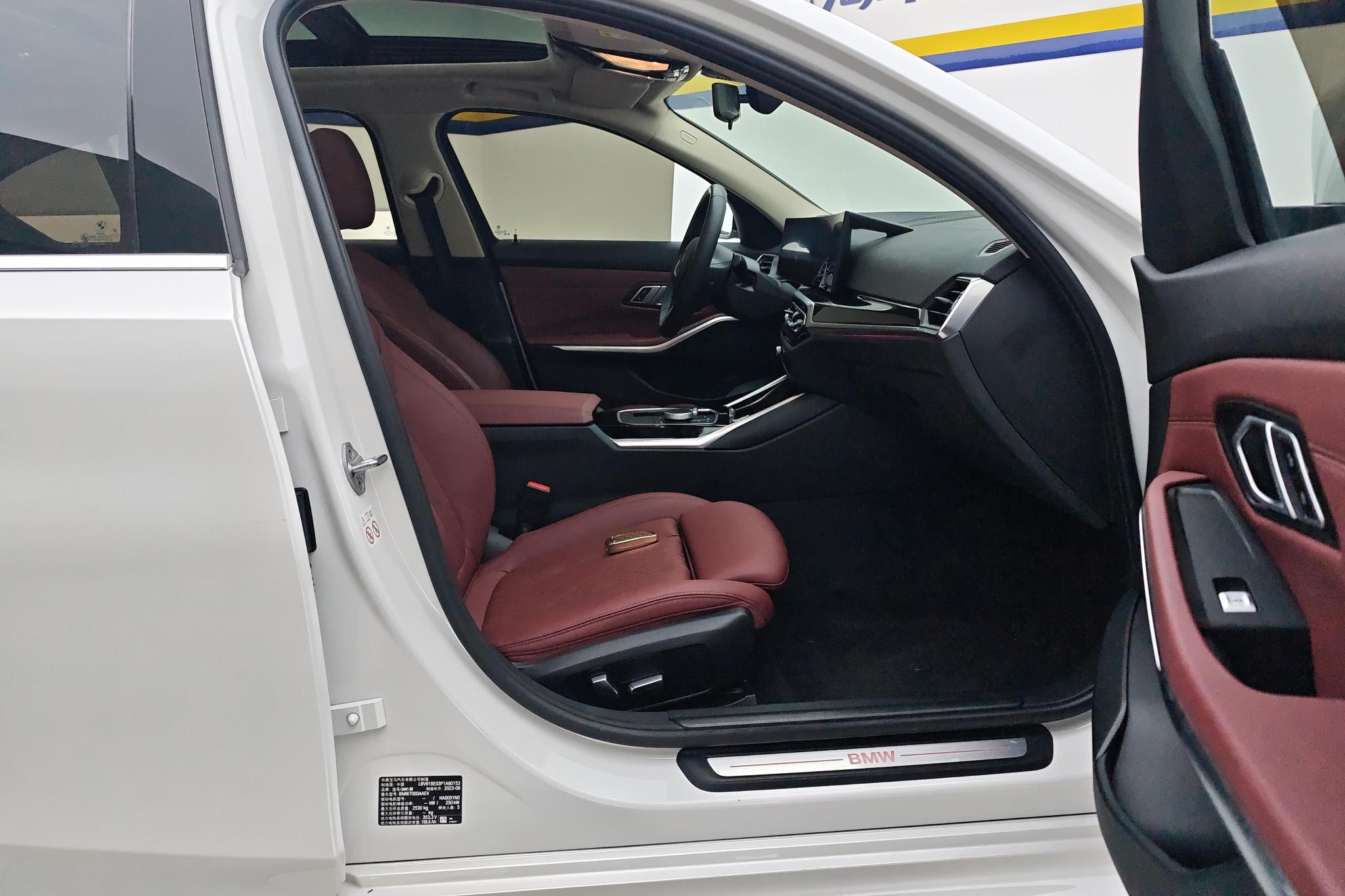 BMW i3 2022 eDrive35L