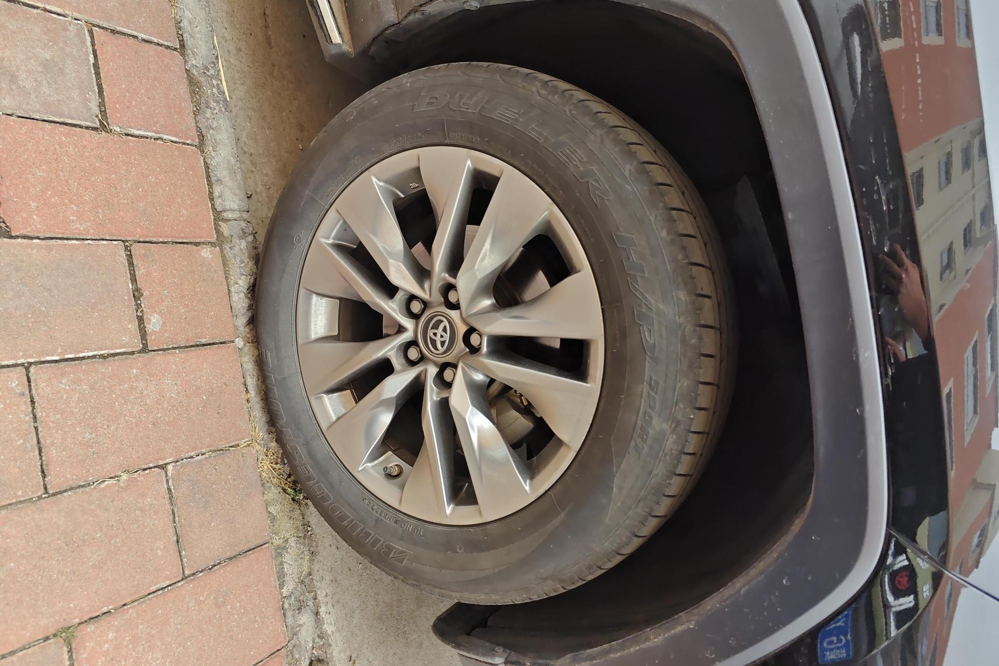 Toyota Wildlander 2022 2.0L Luxury