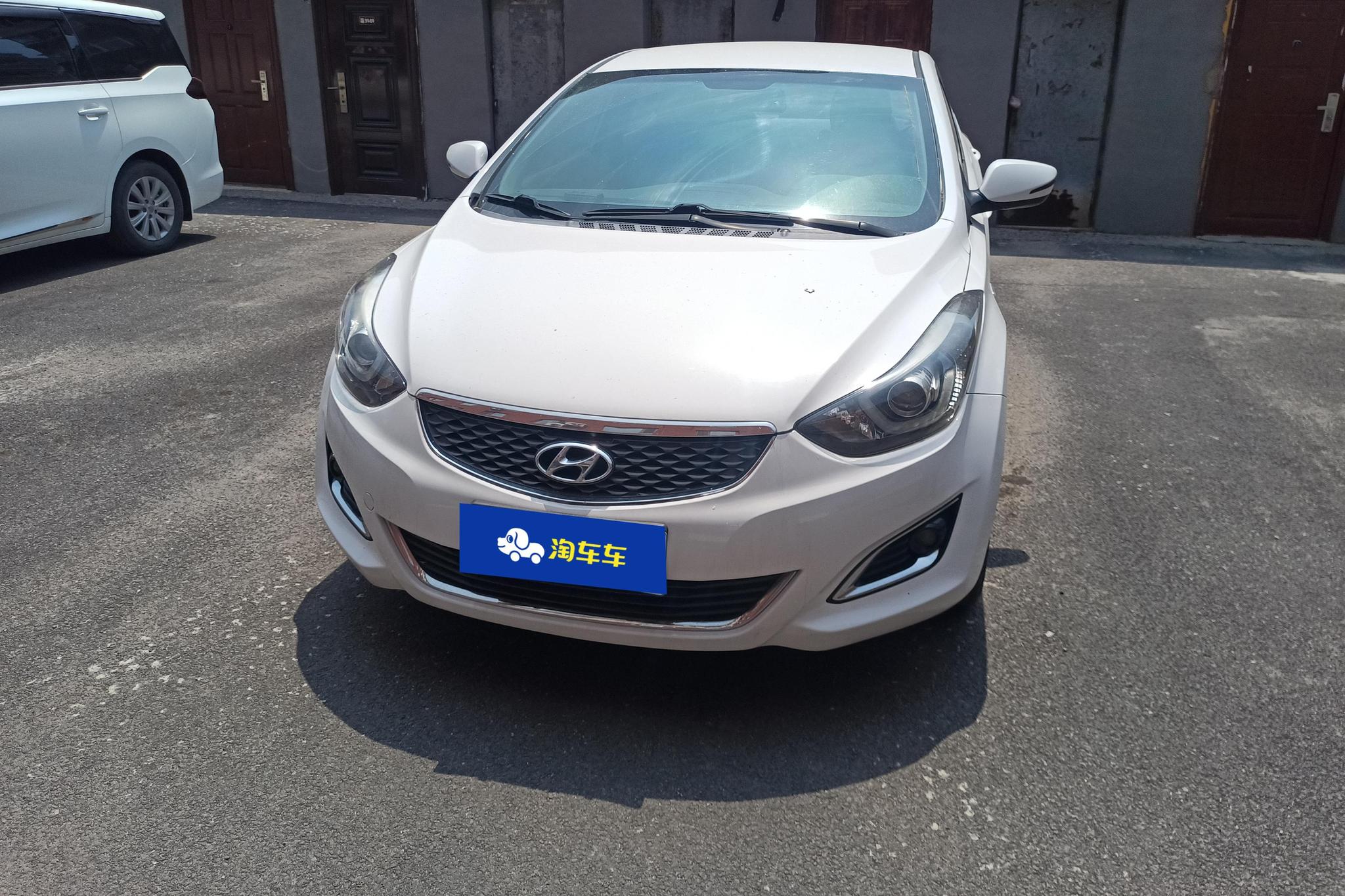 Hyundai Elantra 2016 1.6L AT