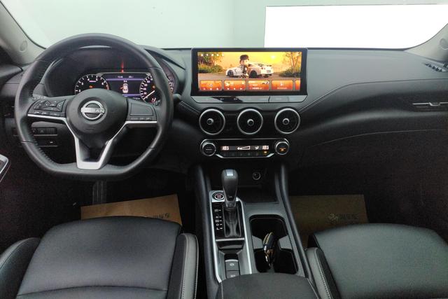 Nissan Sylphy 2023 1.6 L CVT — фото 14