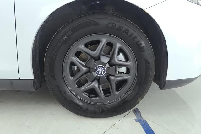 BYD Qin Plus — фото 10