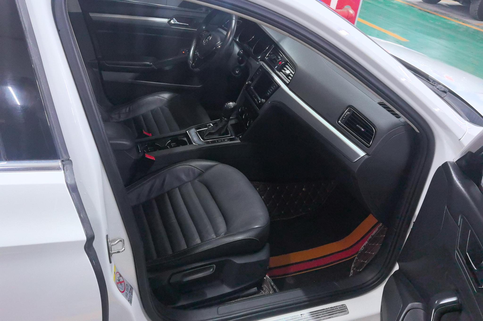 Volkswagen Lamando 2017 280TSI DSG Comfort