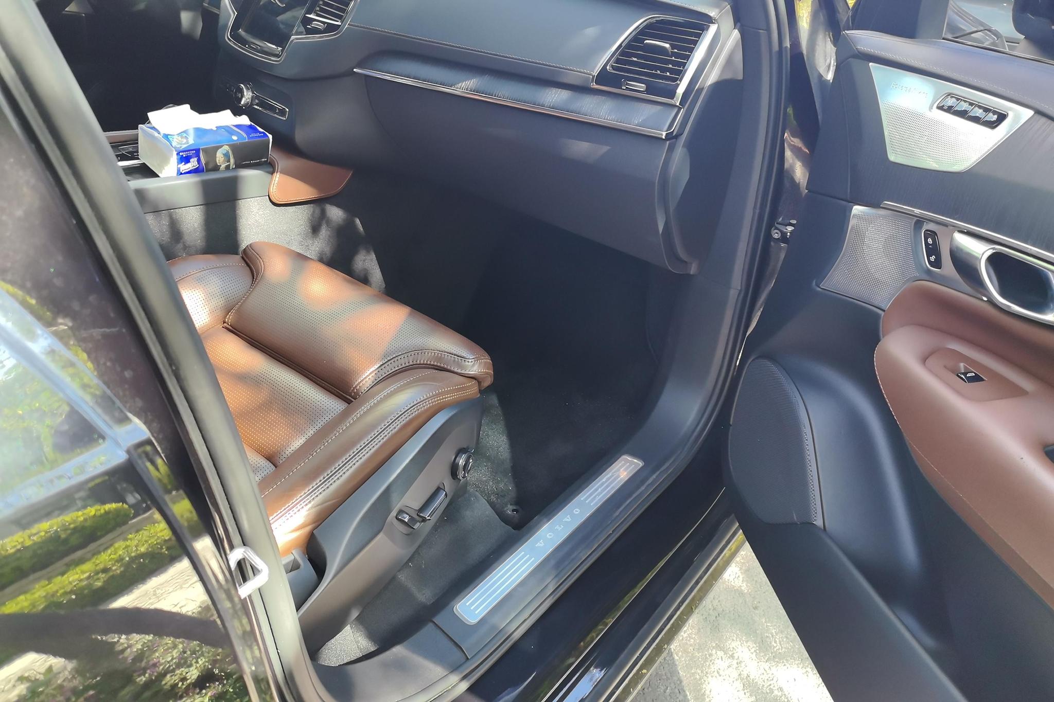 Volvo XC90 2021 B6 Luxury 7 мест