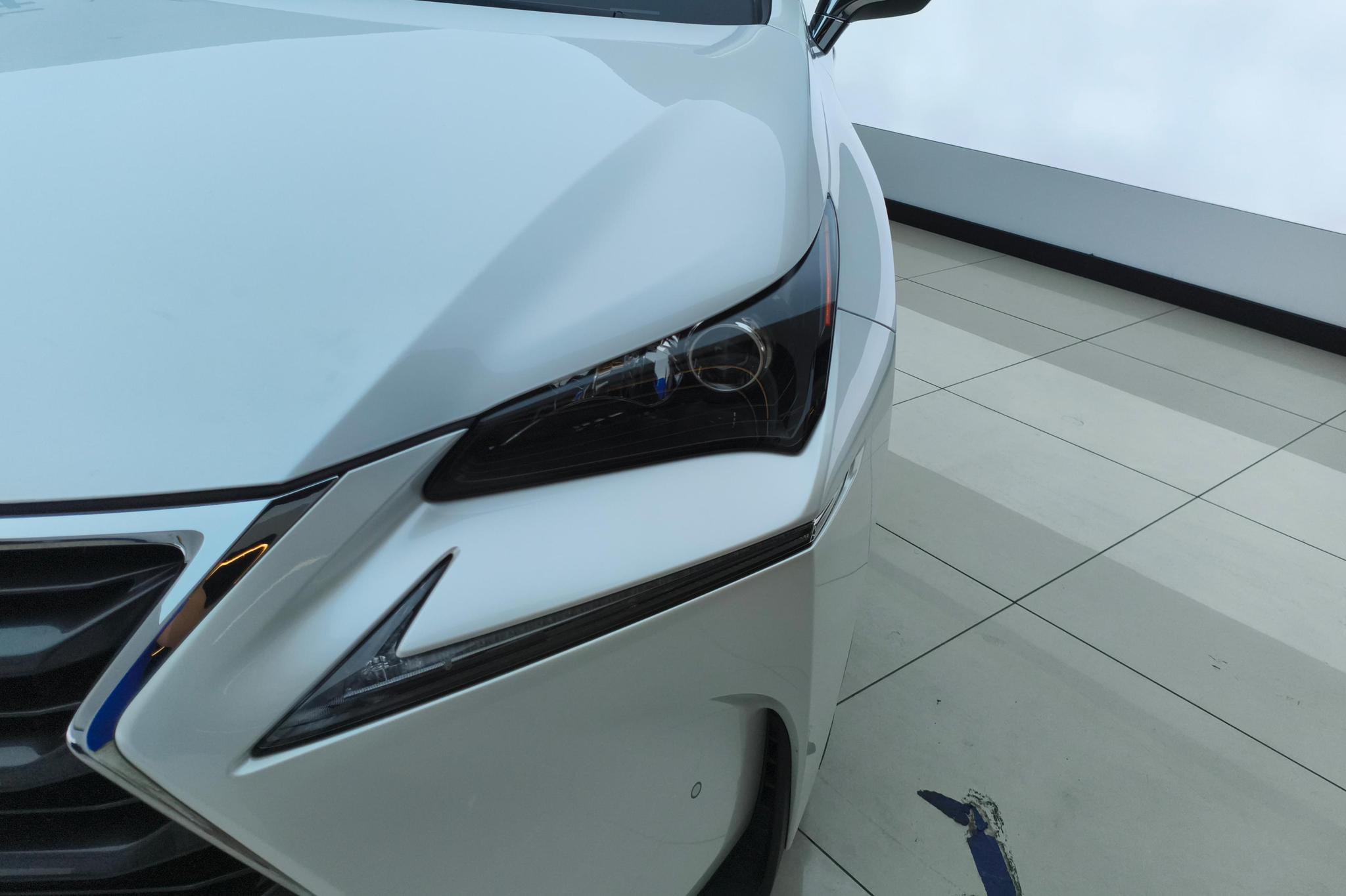 Lexus NX 2015 300h