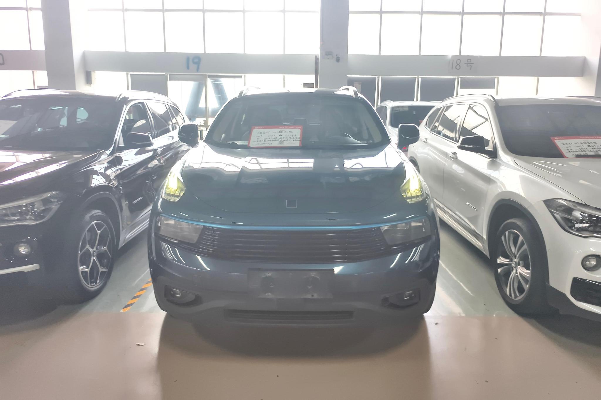 Lynk & Co 01 2017 2.0T Pro