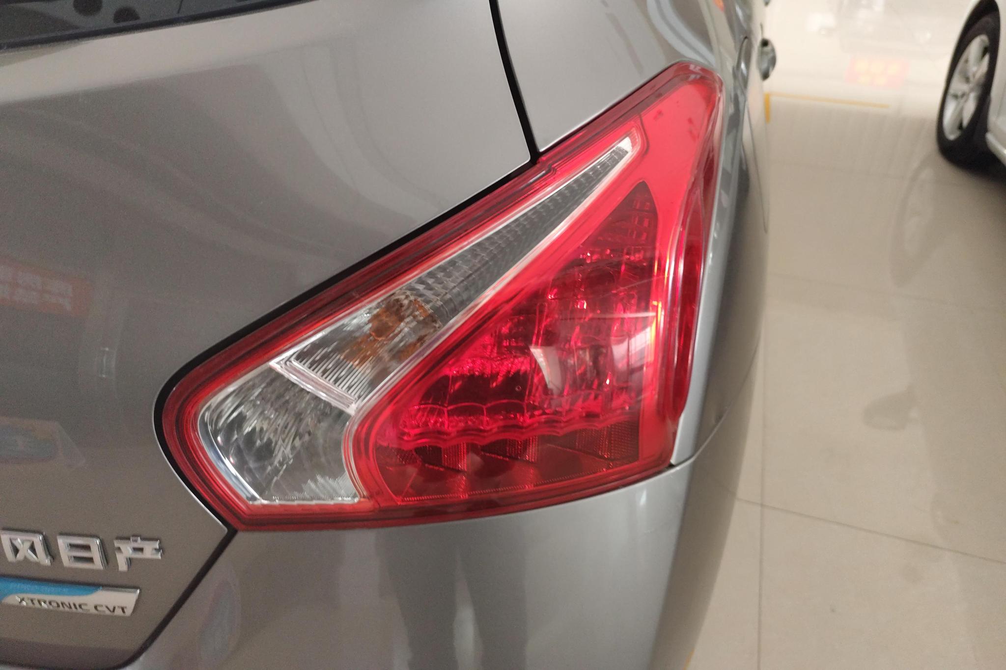 Nissan Tiida 2011 1.6L CVT Comfort