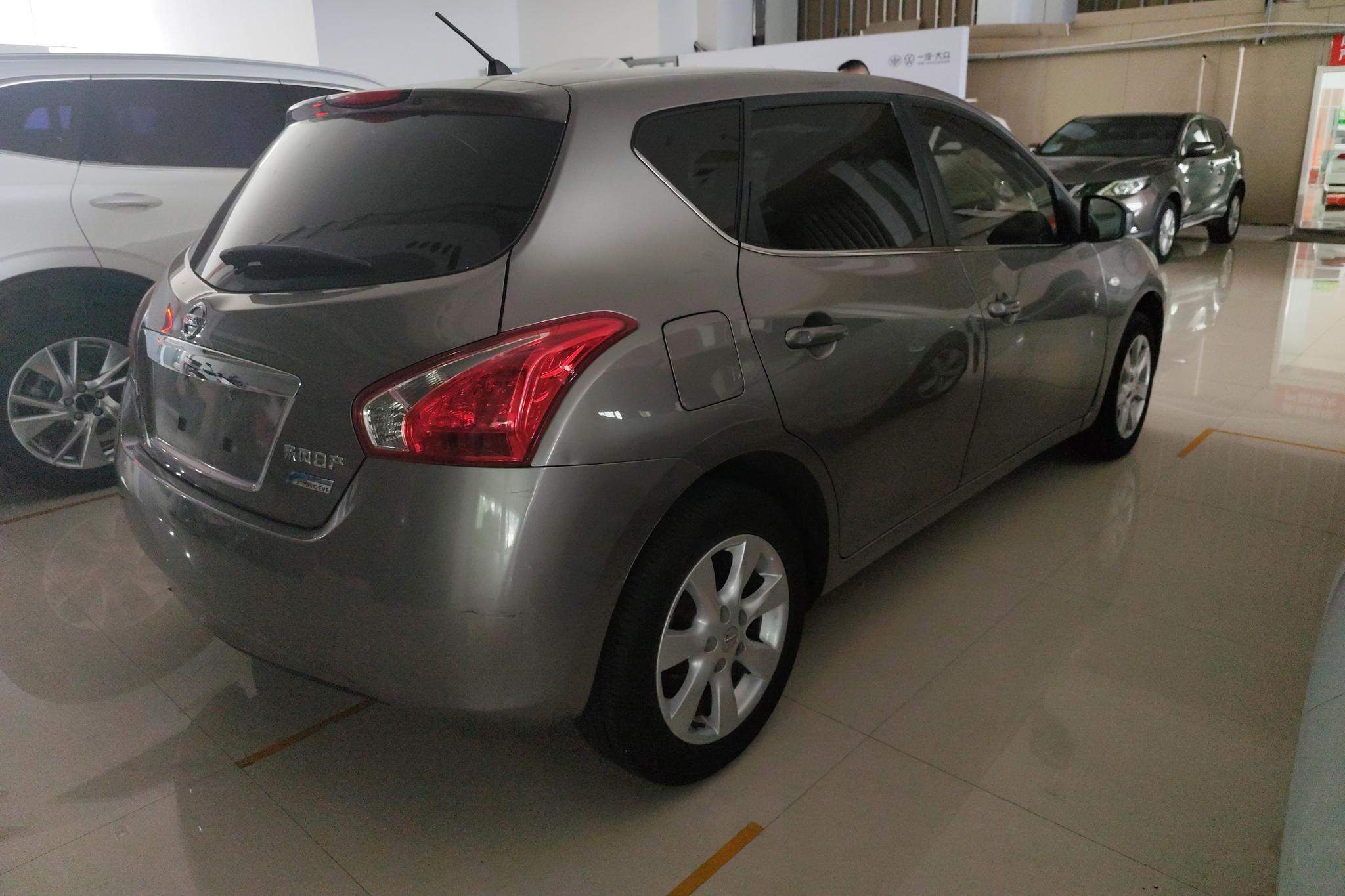 Nissan Tiida 2011 1.6L CVT Comfort