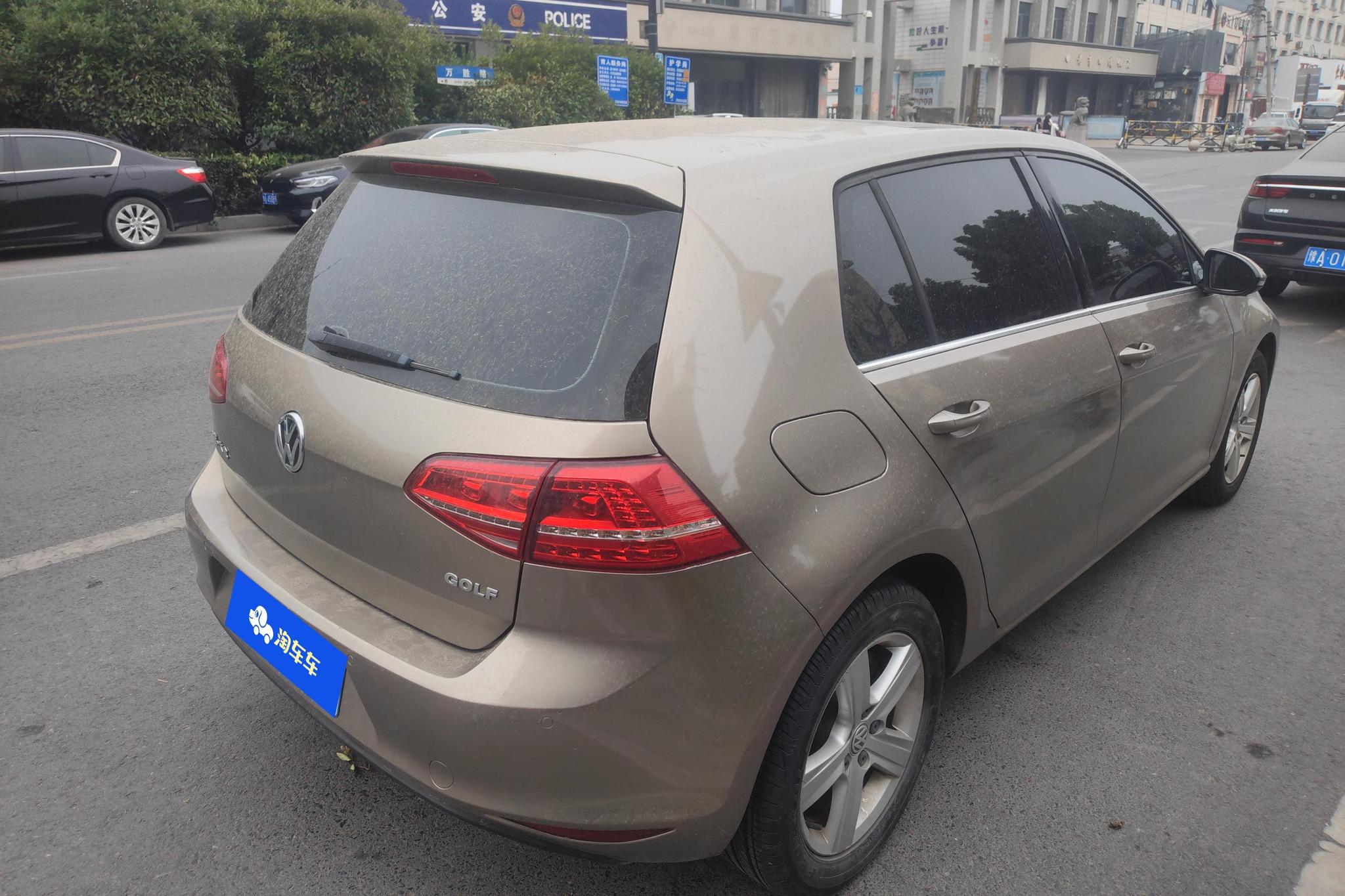 Volkswagen Golf 2016 1.6L AT Comfort