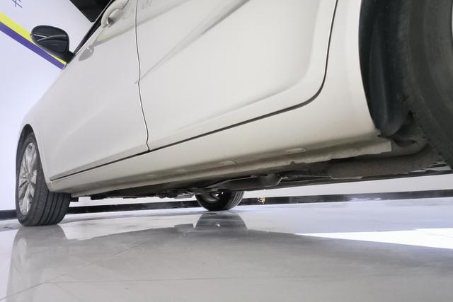 Chery Arrizo 5 2016 1.5 L CVT — фото 8