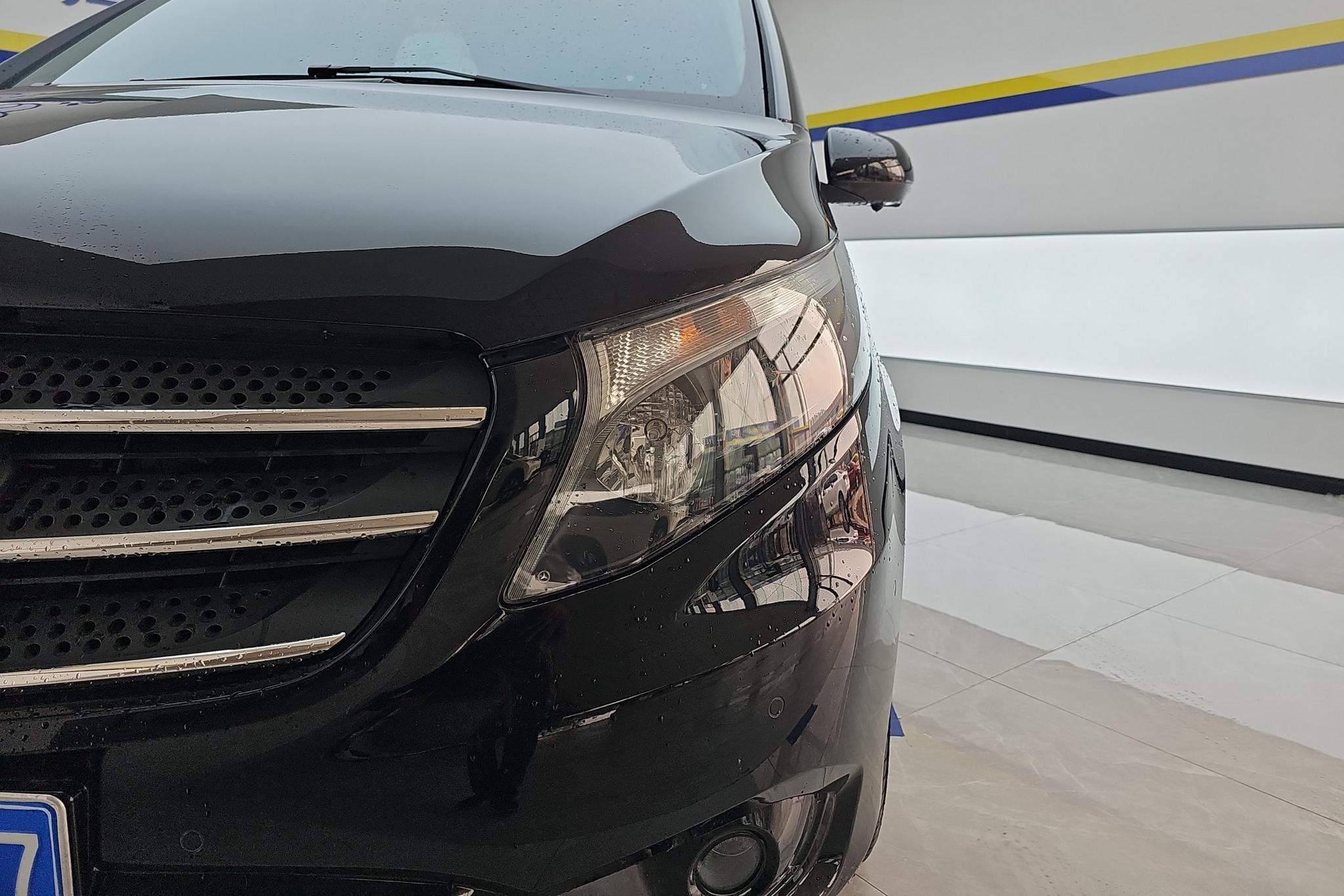 Mercedes-Benz Vito 2020 2.0T Elite 7 мест