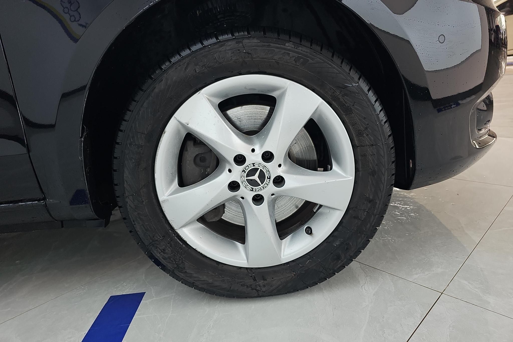 Mercedes-Benz Vito 2020 2.0T Elite 7 мест