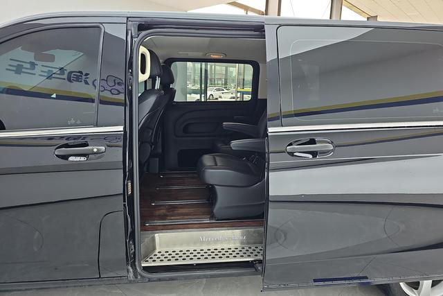 Mercedes-Benz Vito 2020 2.0 T 7 — фото 16