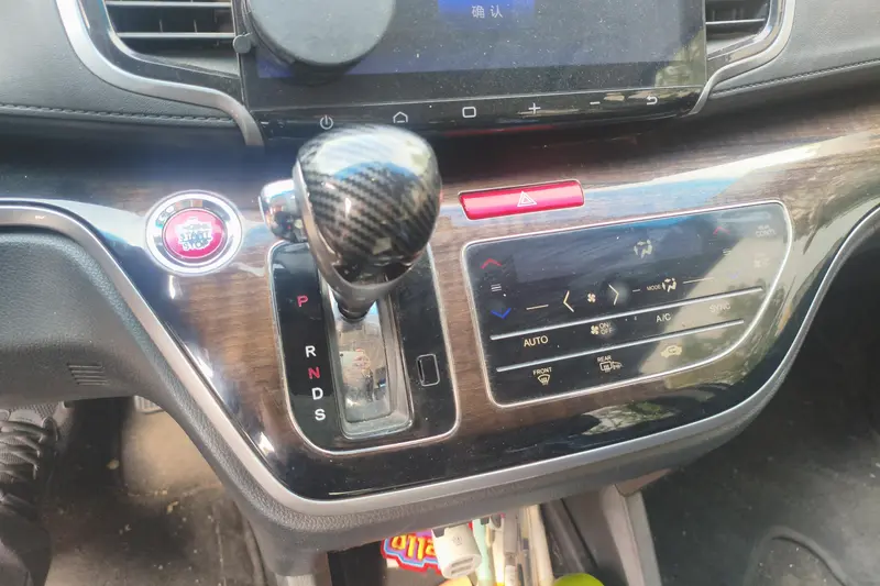 Honda Odyssey — фото 10
