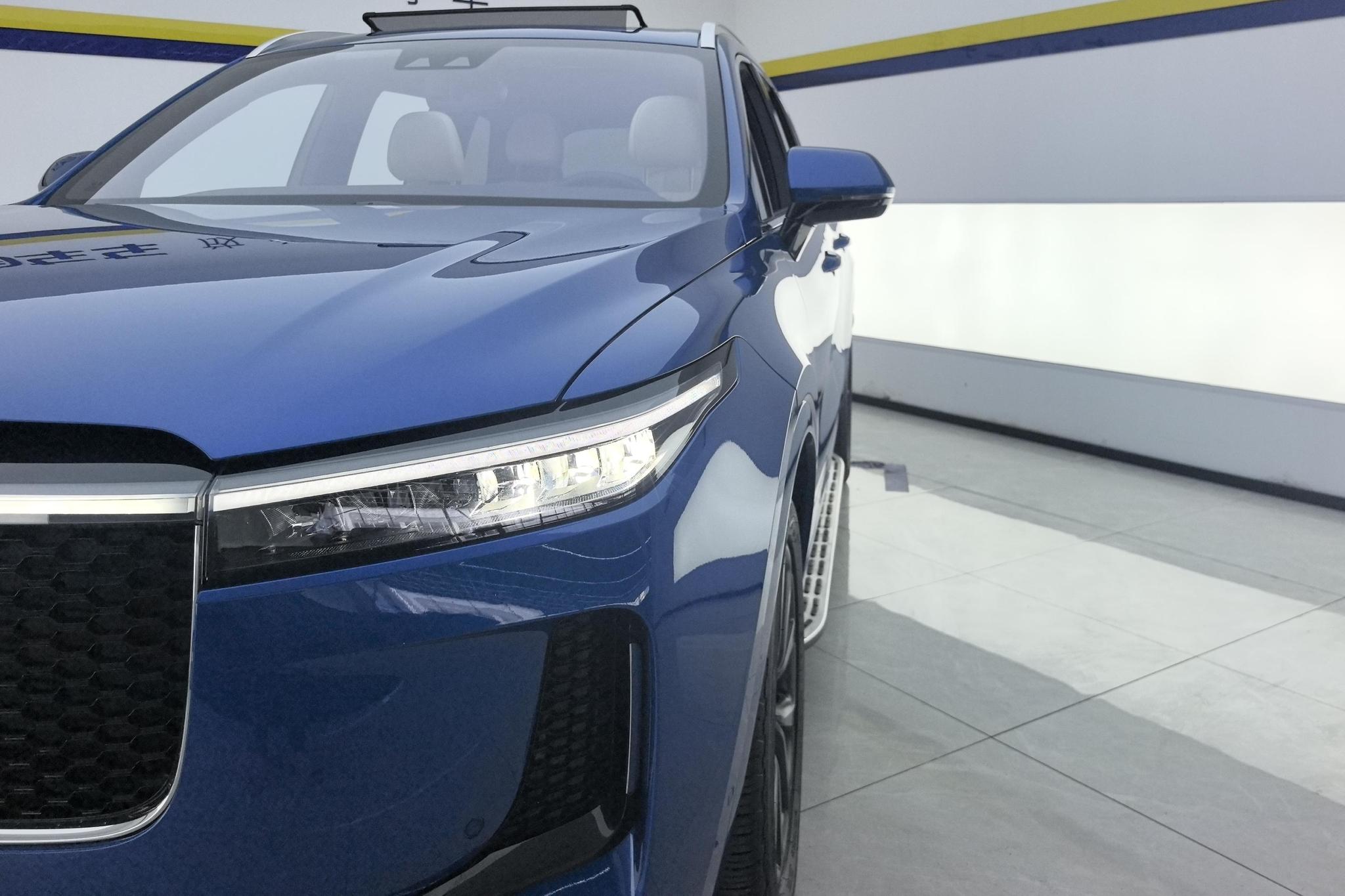 Li Auto ONE 2020 6 мест