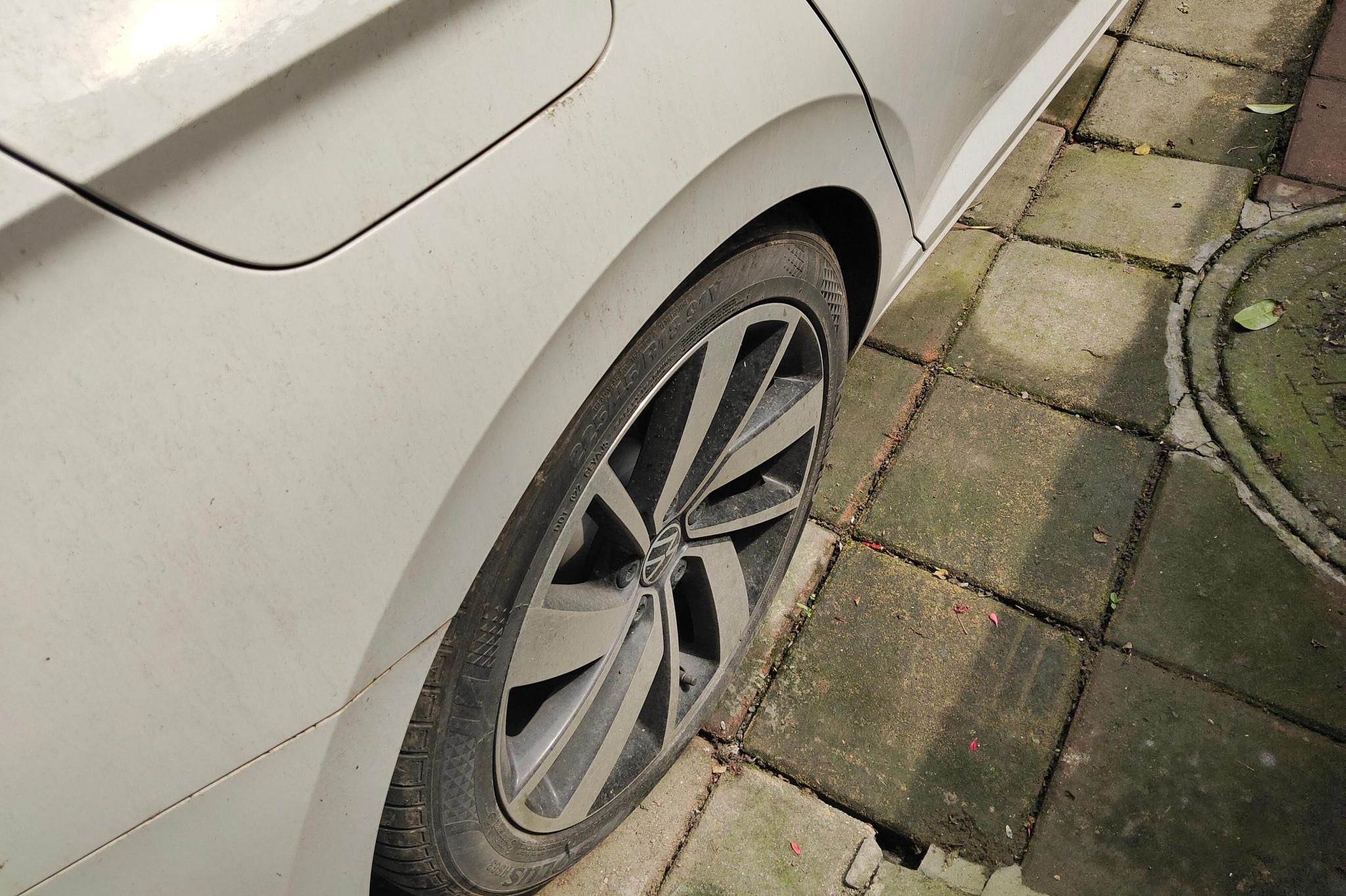 Volkswagen Sagitar 2023 300TSI DSG