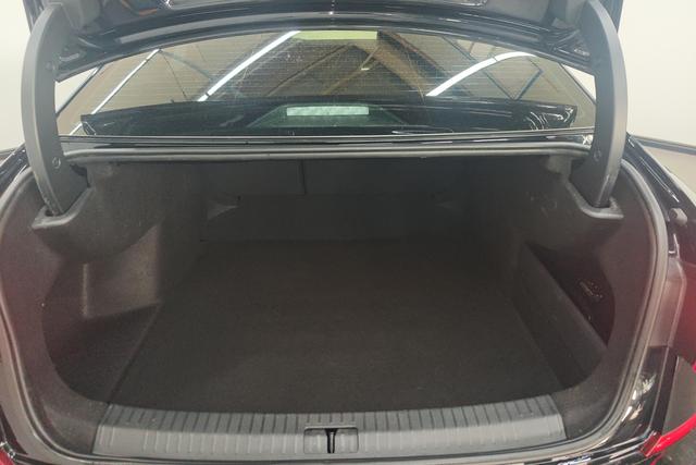 Volkswagen Passat 2024 380 TSI — фото 17