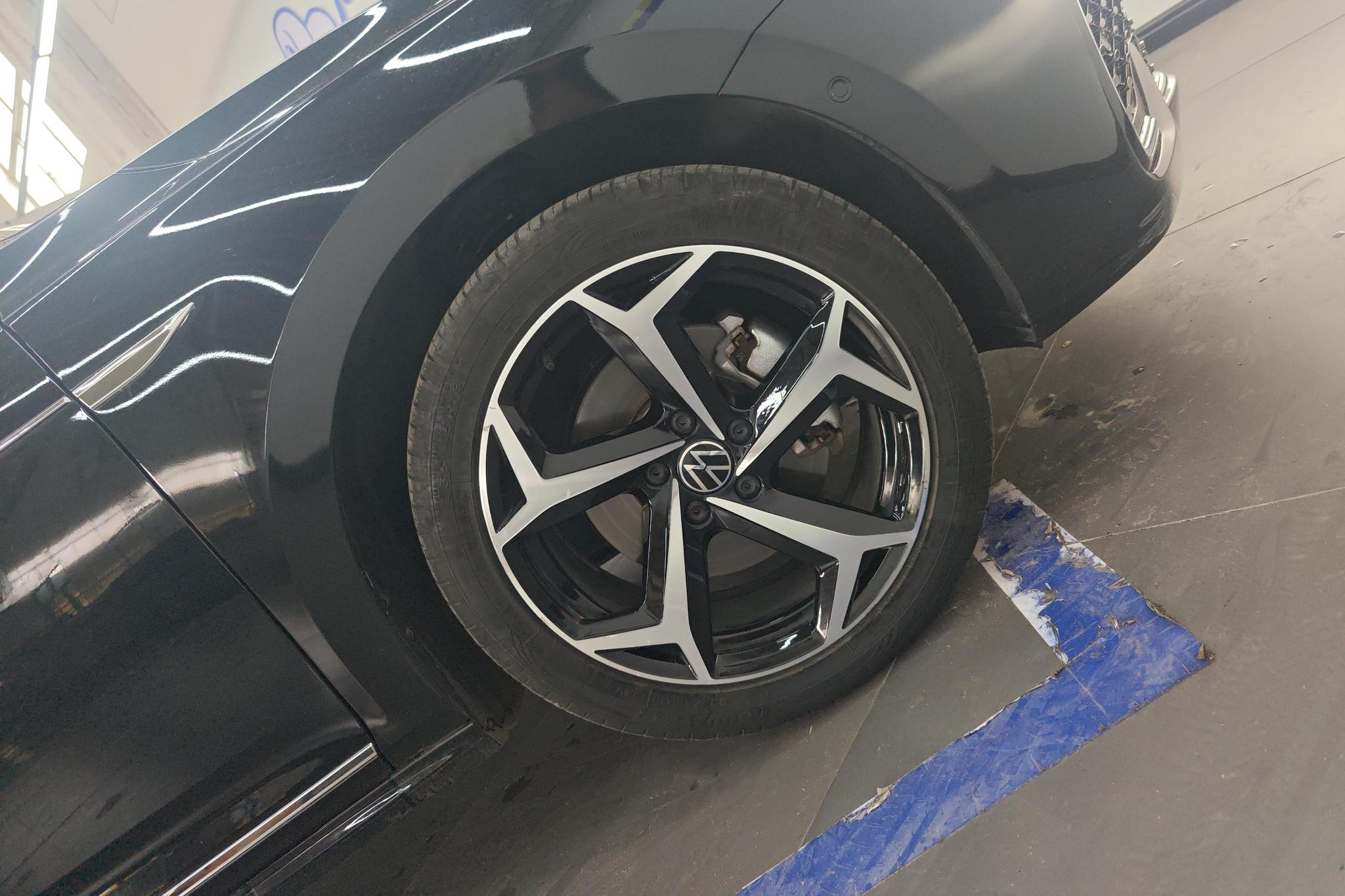 Volkswagen Passat 2024 380TSI Luxury