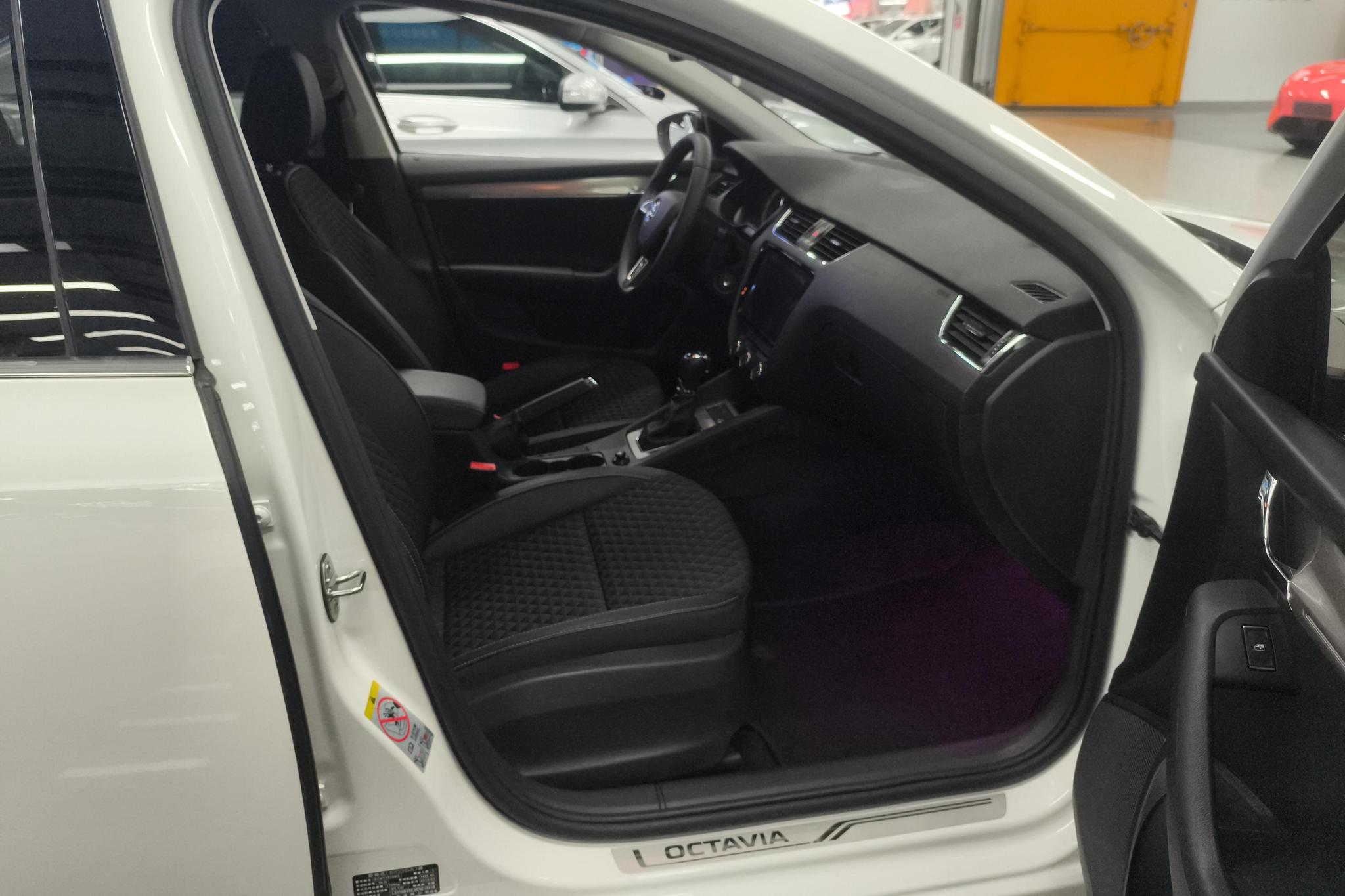 Skoda Octavia 2019 1.5L AT Comfort