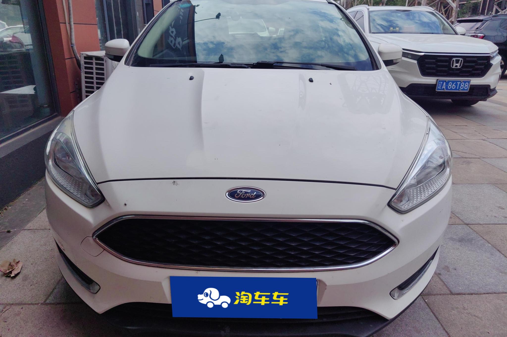 Ford Focus 2015 EcoBoost 125 AT