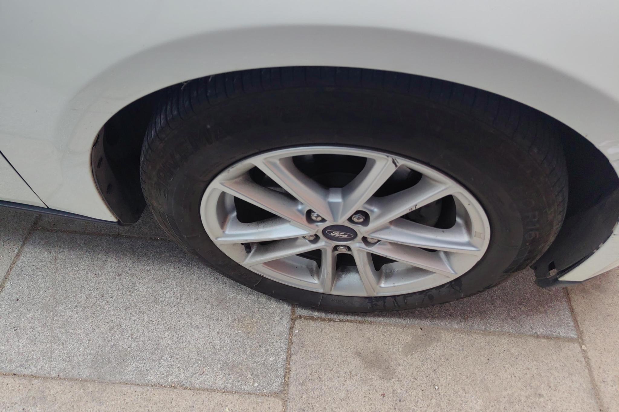 Ford Focus 2015 EcoBoost 125 AT
