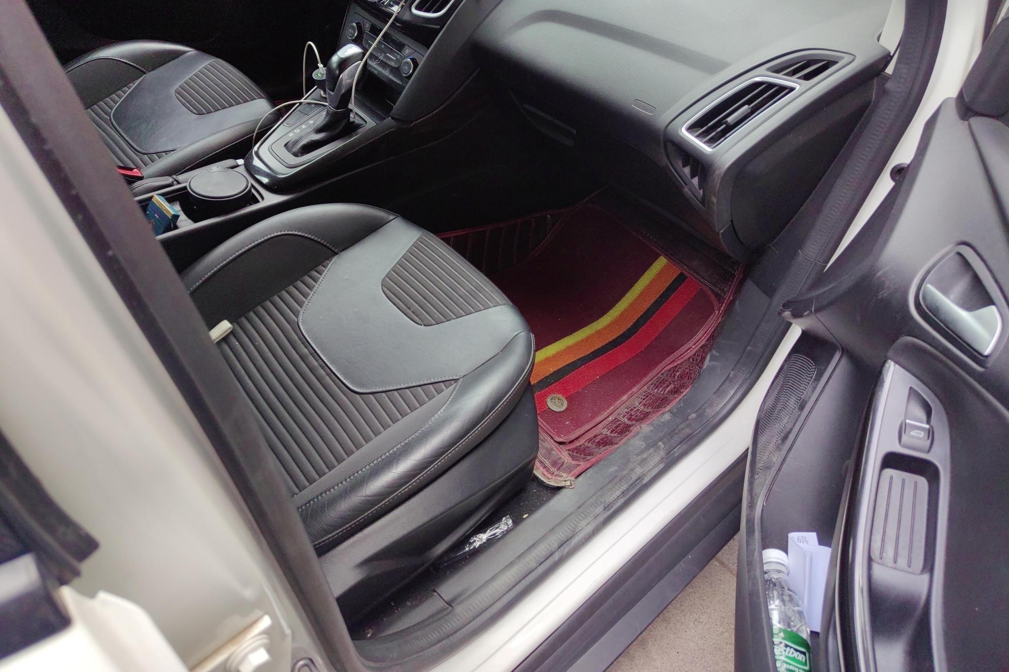 Ford Focus 2015 EcoBoost 125 AT
