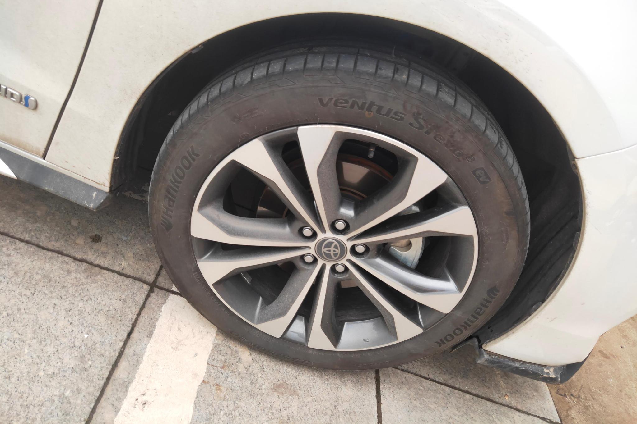 Toyota Granvia 2023 2.5L Luxury PLUS