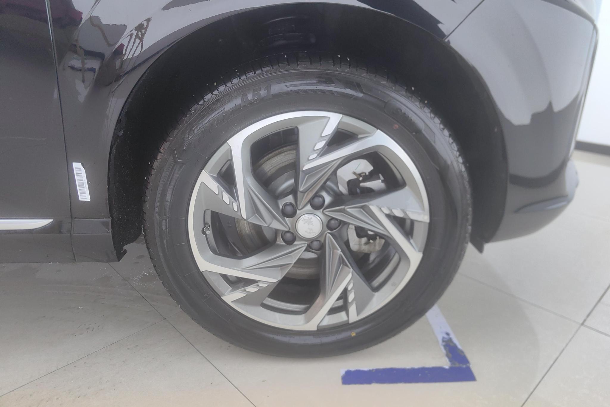 Hongqi HS3 PHEV 2024 115km
