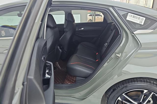 Geely Binrui 2022 COOL 1.5 T DCT — фото 15