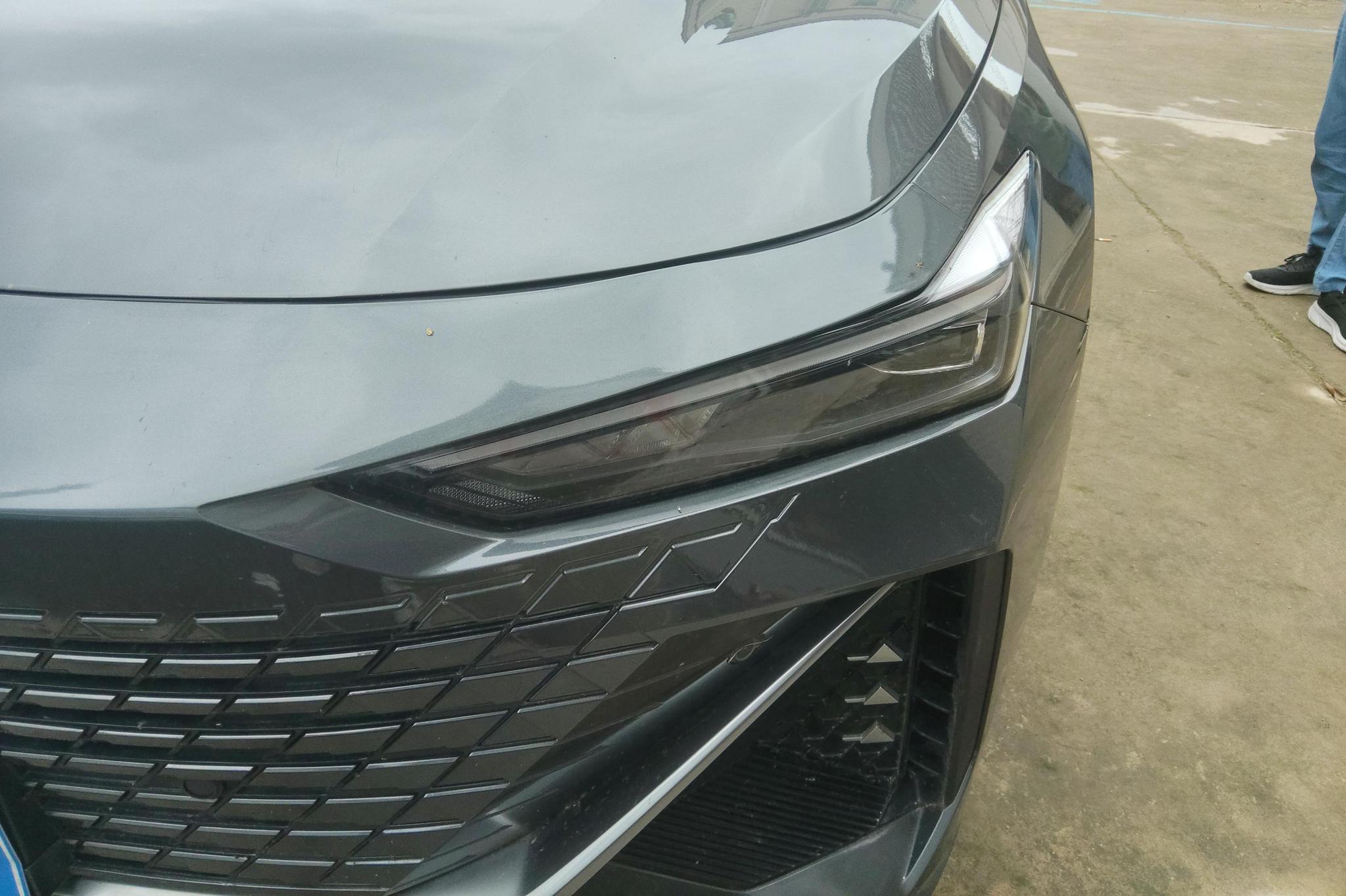 Changan UNI-V 2023 1.5T Luxury