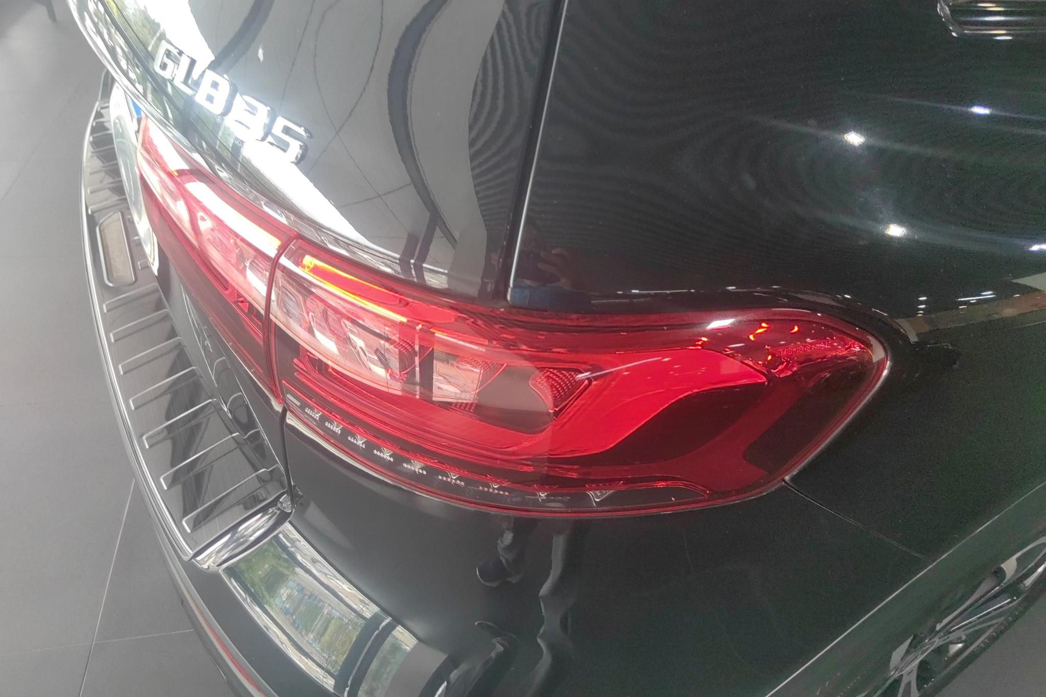 Mercedes-Benz GLB 2023 GLB 220 4MATIC