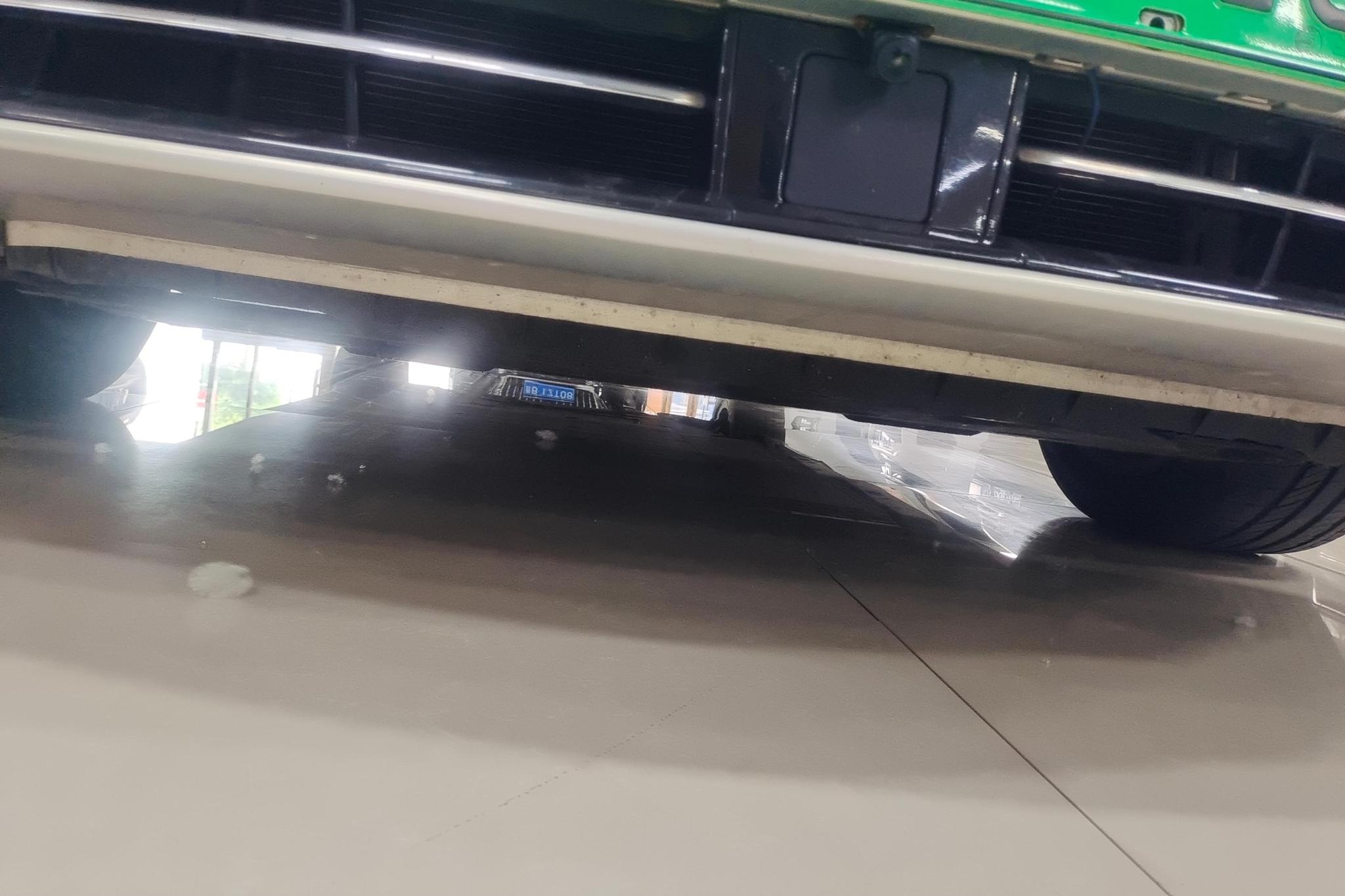 Hongqi E-QM5 2022 431km 5 мест