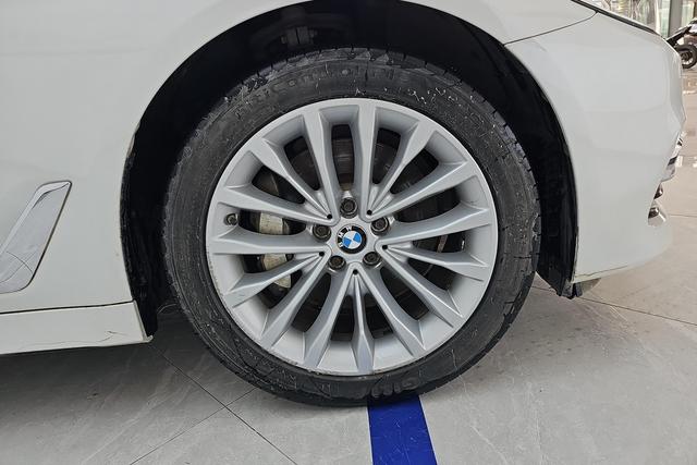BMW BMW 5-Series 2021 - фото 5