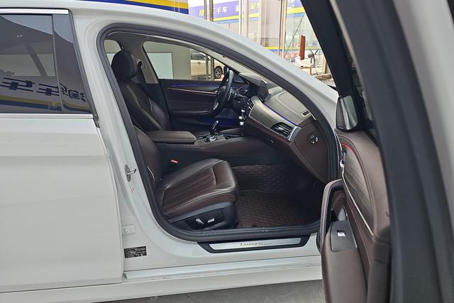 BMW BMW 5-Series 2021 - фото 6